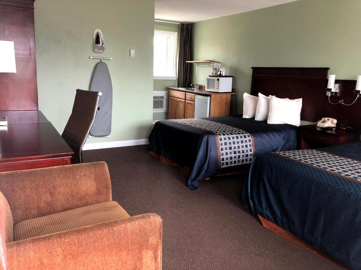 Perth Plaza Inn & Suites エクステリア 写真