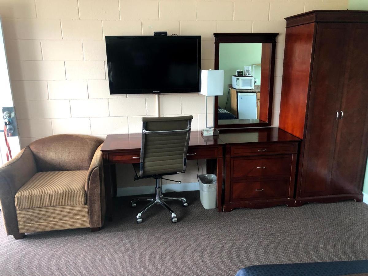 Perth Plaza Inn & Suites エクステリア 写真